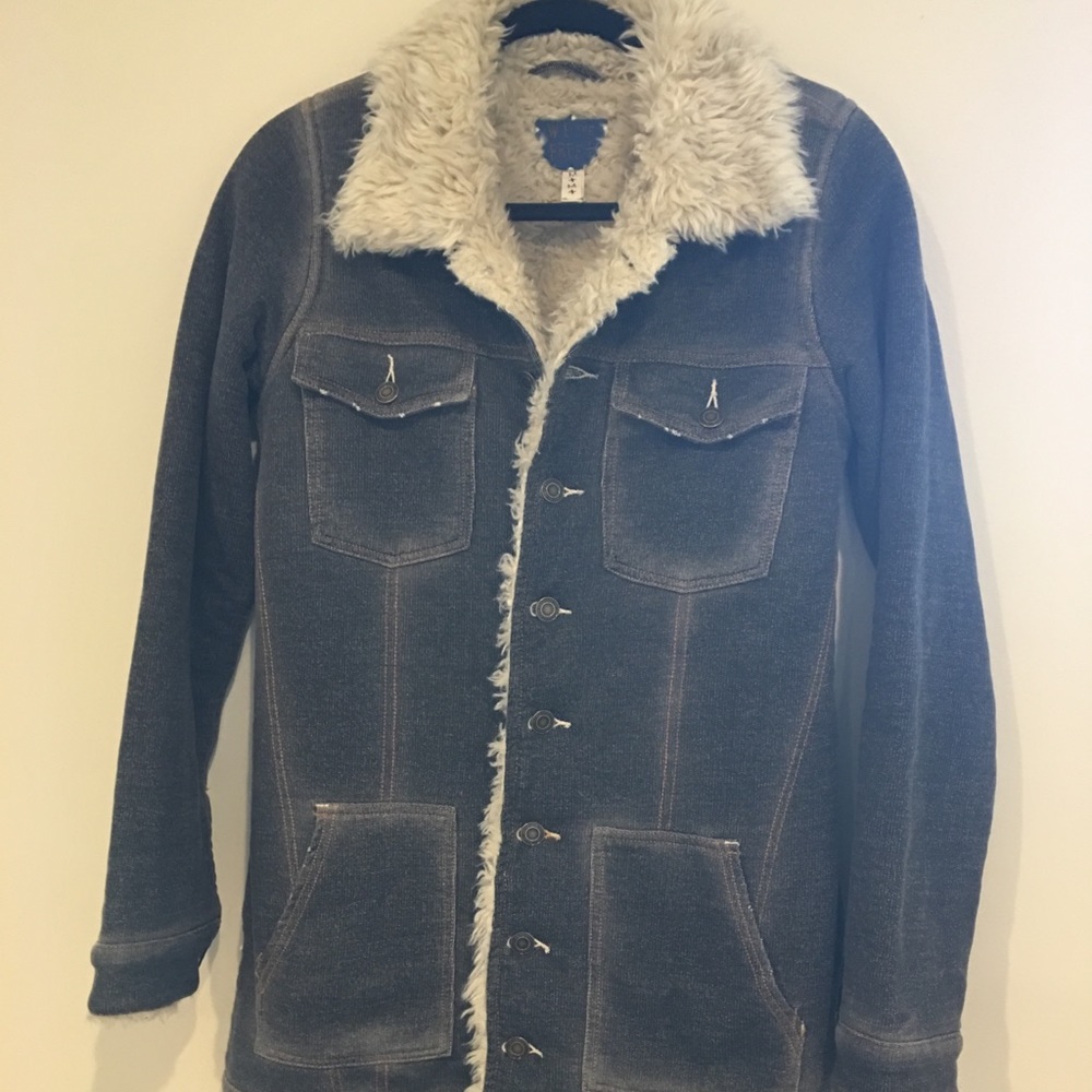 We the Free Sherpa jacket vintage, size Medium, true to size (not oversized)